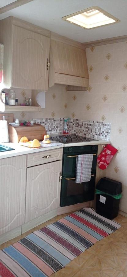Kupai Apartman Apartment Tiszaujvaros Ngoại thất bức ảnh