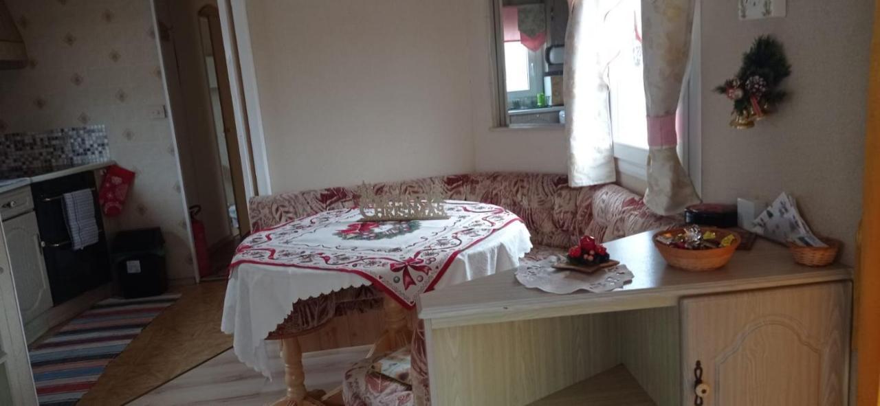 Kupai Apartman Apartment Tiszaujvaros Ngoại thất bức ảnh