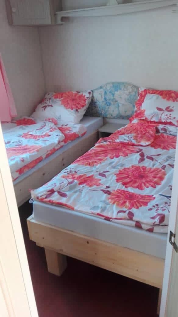 Kupai Apartman Apartment Tiszaujvaros Ngoại thất bức ảnh