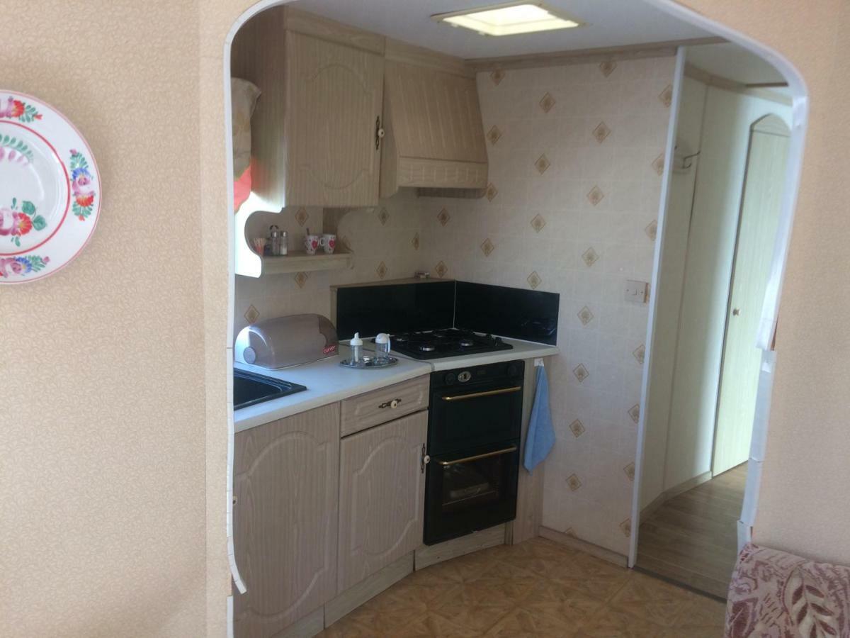 Kupai Apartman Apartment Tiszaujvaros Ngoại thất bức ảnh